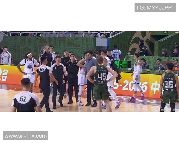 辽宁队与山东队激战正酣0607cba精彩对决引发球迷热议